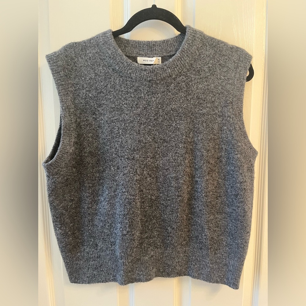 Mod Ref Grey Vest